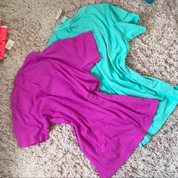 VS PINK Tee Set! - Picture 2 of 4